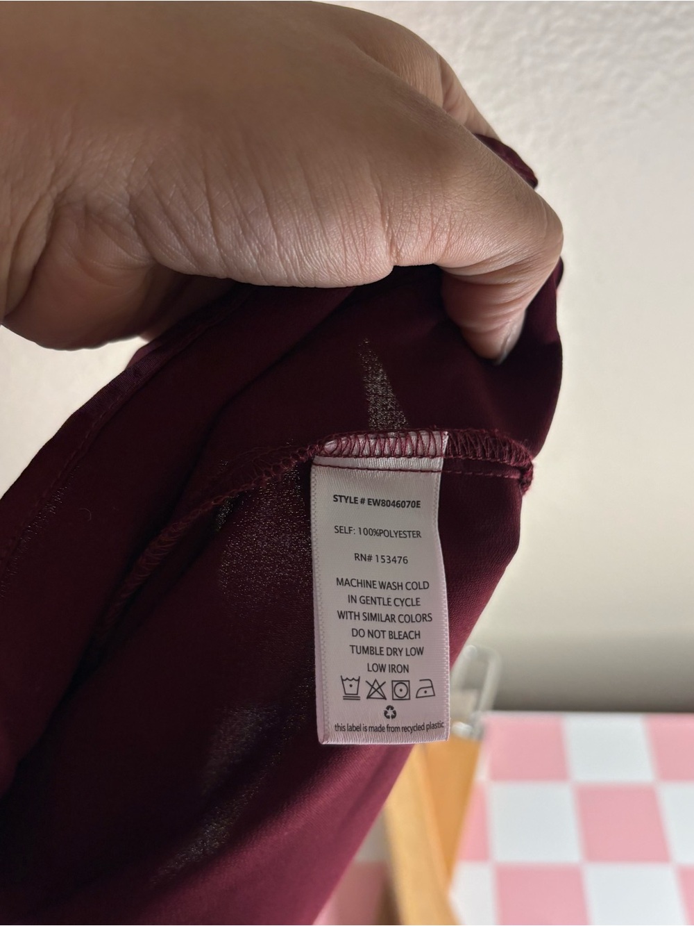 Evereve Women's Burgundy Satin Blouse medium casual work office siren - Picture 5 of 5